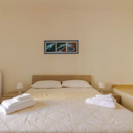Indipendence Home Brindisi Buitenkant foto